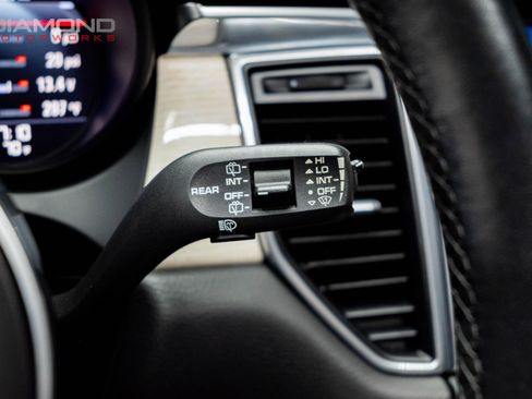 Used 2018 Porsche Macan Turbo image 75