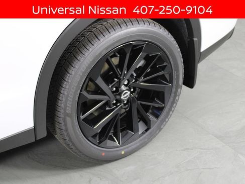New 2026 Nissan Rogue SL AWD/4WD image 9