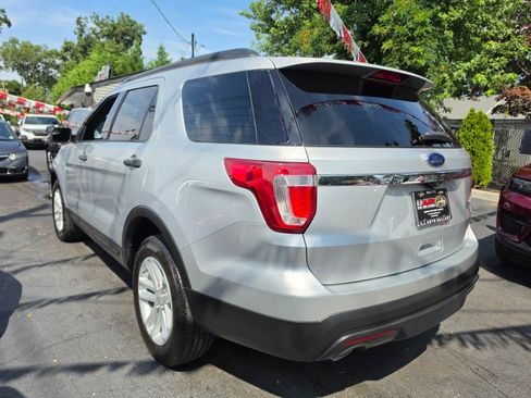 Used 2017 Ford Explorer 4WD image 2