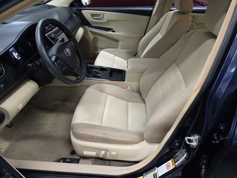 Used 2016 Toyota Camry LE FWD image 6