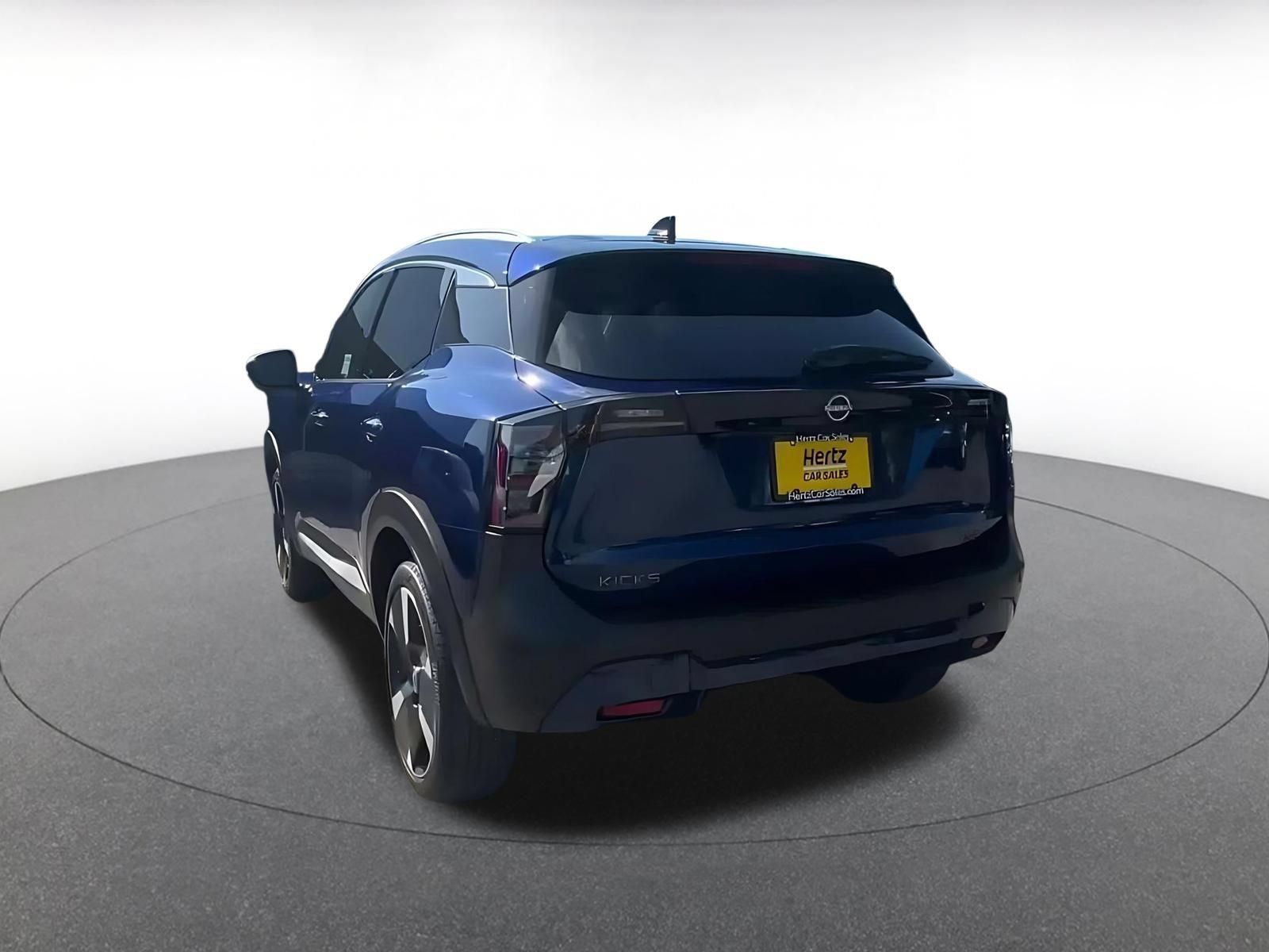 Used 2026 Nissan Kicks SR FWD image 10