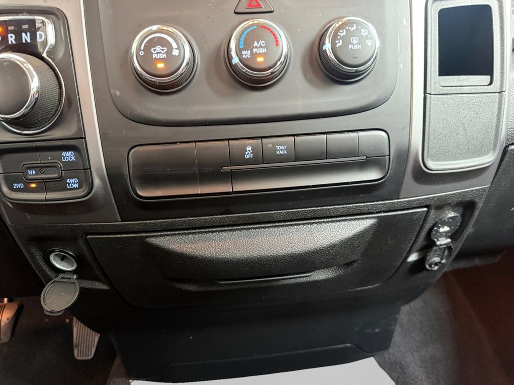 Used 2024 RAM 1500 Classic SLT AWD/4WD image 21