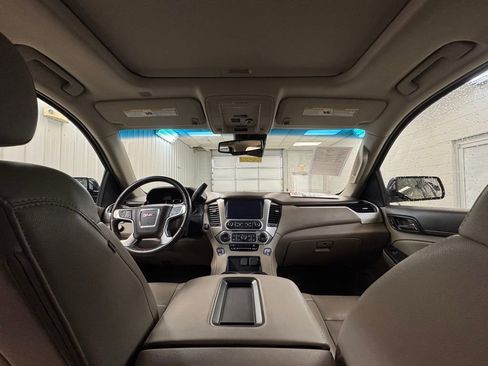 Used 2018 GMC Yukon SLT w/ Premium Edition AWD/4WD image 22
