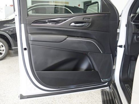 Used 2022 Cadillac Escalade Sport image 38