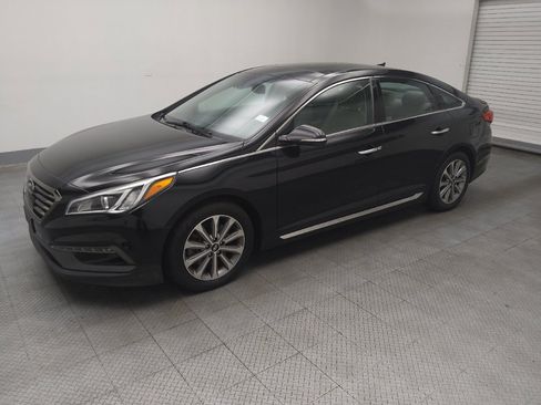 Used 2016 Hyundai Sonata Limited w/ Option Group 05 FWD image 2