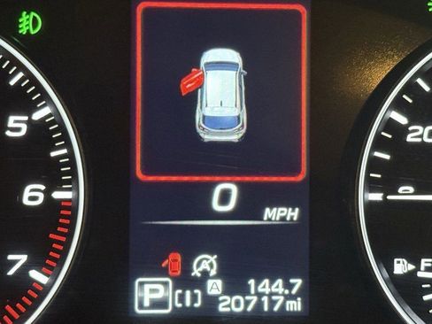 Certified 2025 Subaru Crosstrek 2.0i Premium image 20