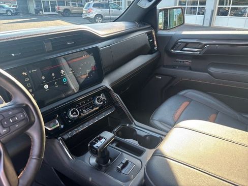 Used 2024 GMC Sierra 1500 AT4 w/ AT4 Premium Package AWD/4WD image 27