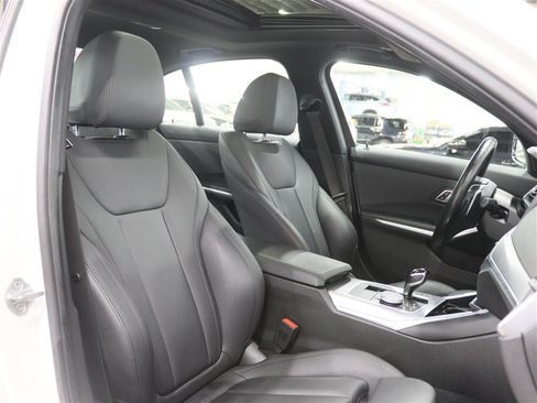 Used 2019 BMW 330i xDrive Sedan w/ Convenience Package AWD/4WD image 27