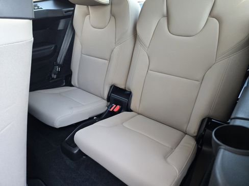 New 2026 Volvo XC90 B6 Plus w/ Protection Package Premier image 33