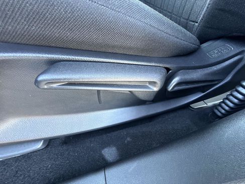 Used 2024 Honda HR-V LX image 15