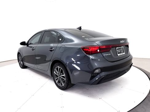 Used 2022 Kia Forte LXS FWD image 15