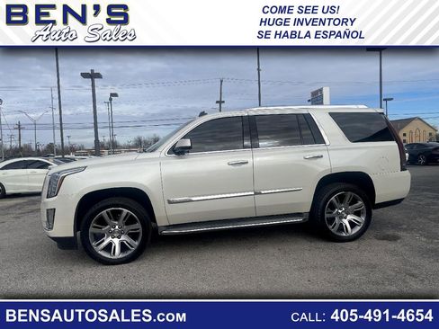 Used 2015 Cadillac Escalade Luxury image 1
