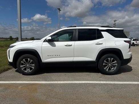 Used 2025 Chevrolet Equinox LT w/ Convenience Package II image 3