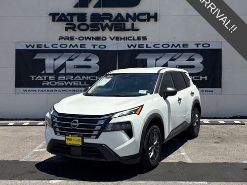 Used 2024 Nissan Rogue S FWD image 1