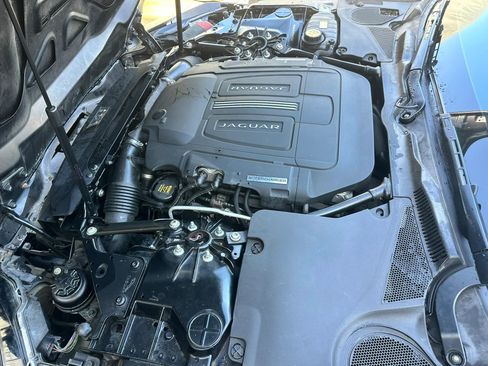 Used 2015 Jaguar F-TYPE R RWD image 20