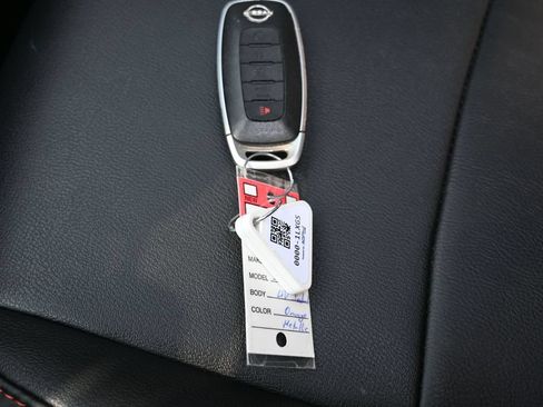 Used 2024 Nissan Sentra SR w/ SR Premium Package FWD image 29