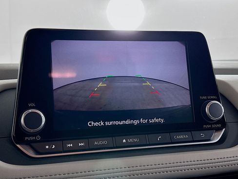 Used 2023 Nissan Rogue SV image 22