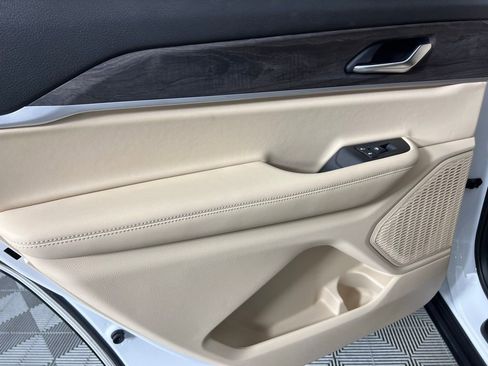 Used 2023 Jeep Grand Cherokee L Limited image 29