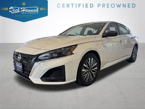 Certified 2025 Nissan Altima 2.5 SV FWD image 1