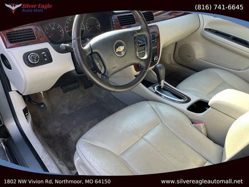 Used 2009 Chevrolet Impala LT w/ Luxury Edition Package image 7