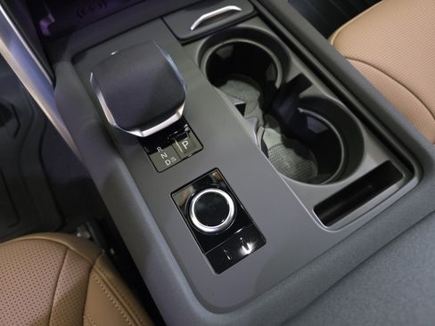New 2026 Land Rover Discovery Dynamic SE AWD/4WD image 17