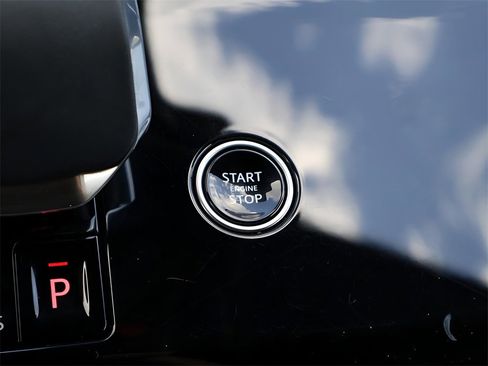 Used 2024 Land Rover Range Rover Sport Dynamic SE image 26