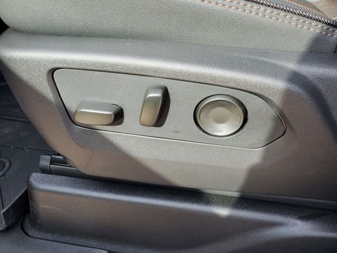 New 2025 Chevrolet Suburban High Country image 5