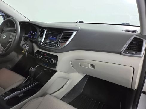 Used 2018 Hyundai Tucson SE AWD/4WD image 33