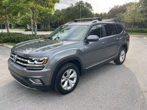 Used 2018 Volkswagen Atlas SEL image 2