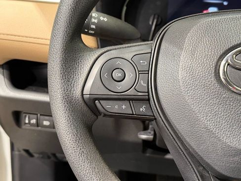 Used 2023 Toyota RAV4 LE image 23