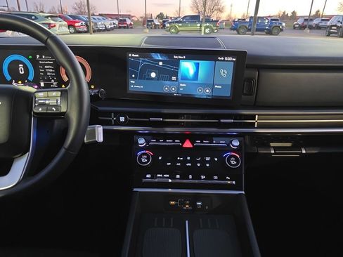 Used 2025 Hyundai Santa Fe XRT image 18