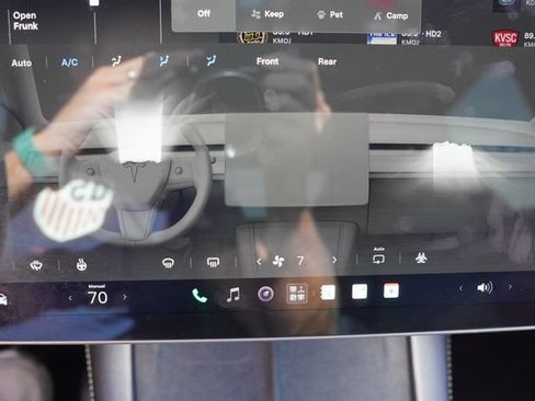 Used 2023 Tesla Model Y Long Range AWD/4WD image 27