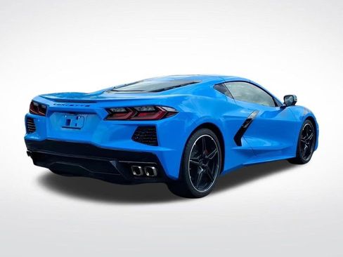 Used 2022 Chevrolet Corvette Stingray Coupe w/ 1LT RWD image 6