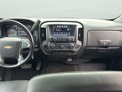 Used 2018 Chevrolet Silverado 1500 LT w/ Texas Edition image 15