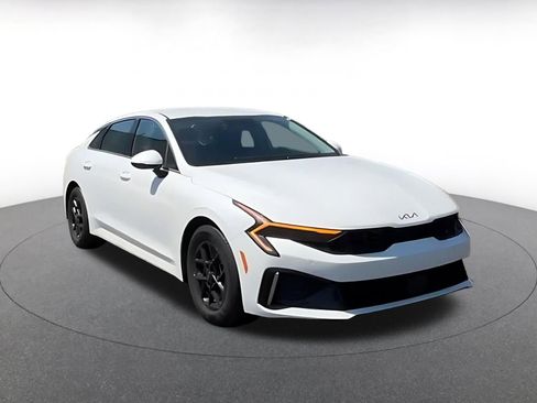 Used 2025 Kia K5 LXS FWD image 3
