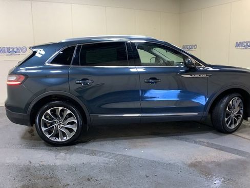 Used 2023 Lincoln Nautilus Reserve AWD/4WD image 2
