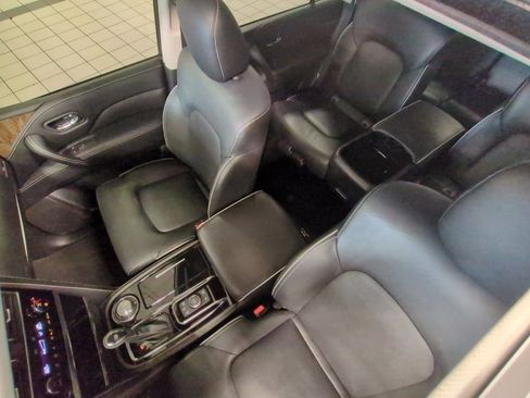 Used 2023 INFINITI QX80 Premium Select w/ Cargo Package image 7