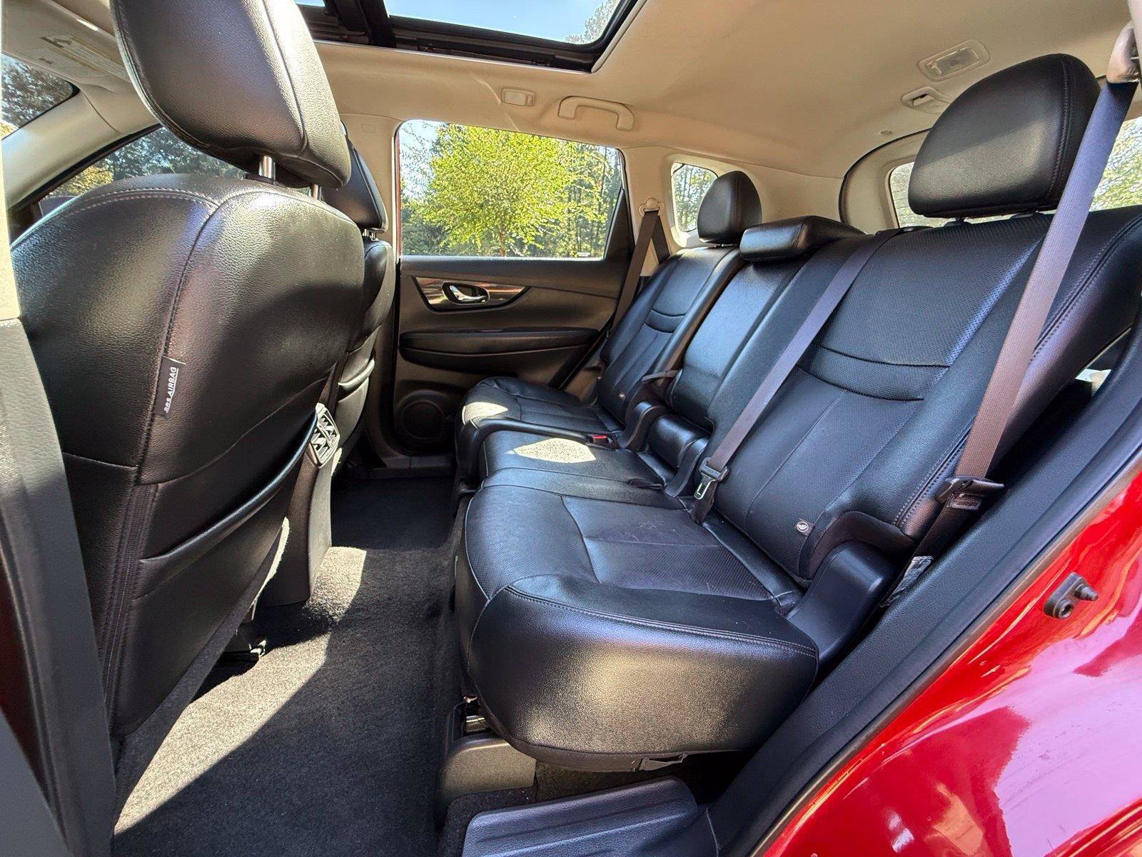 Used 2017 Nissan Rogue SL w/ SL Premium Package FWD image 29