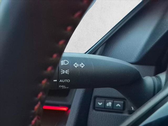 Used 2026 Toyota Prius Plug-In Hybrid FWD image 9