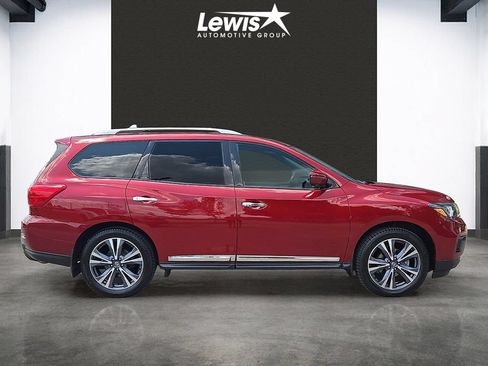 Used 2019 Nissan Pathfinder Platinum FWD image 5