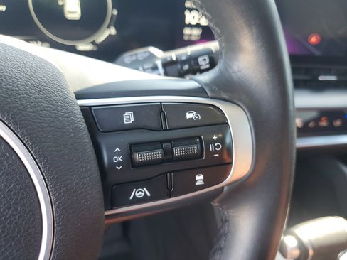 Used 2024 Kia Sportage SX FWD image 17