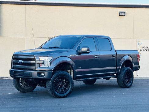 Used 2016 Ford F150 Lariat w/ Equipment Group 502A Luxury AWD/4WD image 4