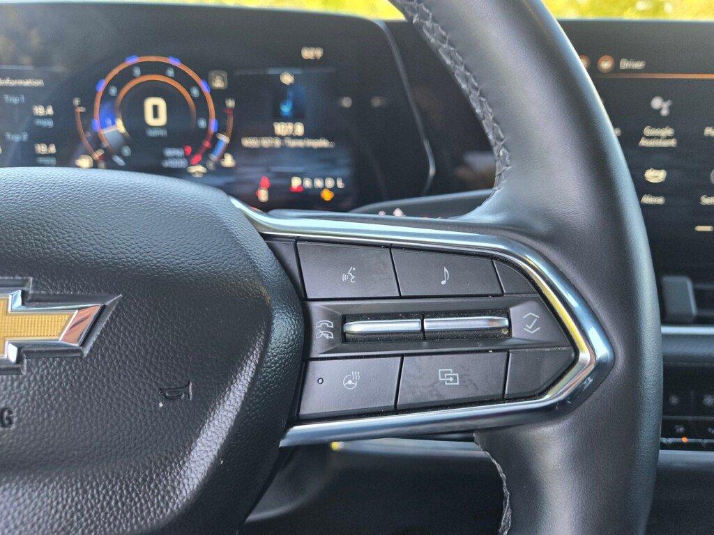 Used 2025 Chevrolet Equinox LT w/ Convenience Package II FWD image 24