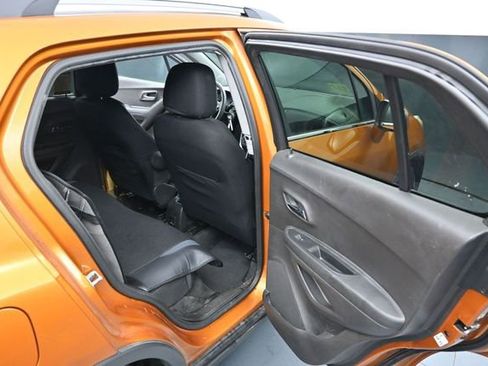 Used 2017 Chevrolet Trax LT FWD image 26