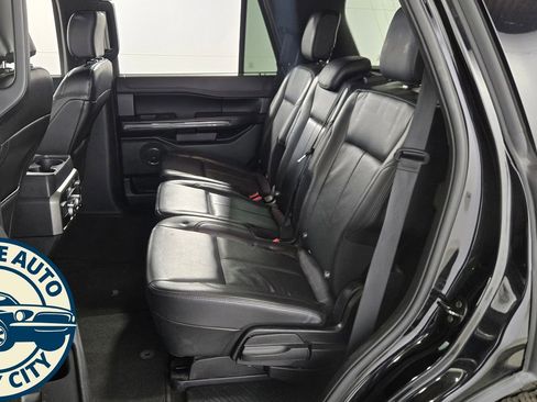 Used 2020 Ford Expedition XLT w/ Equipment Group 202A AWD/4WD image 28