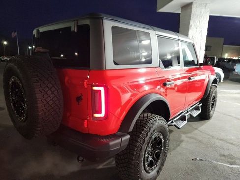 Used 2023 Ford Bronco Badlands image 2