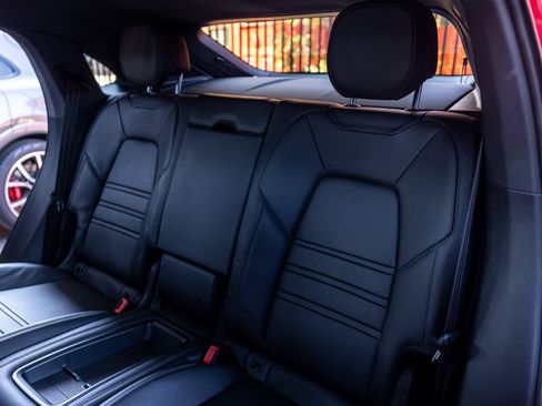 Certified 2024 Porsche Cayenne S AWD/4WD image 29