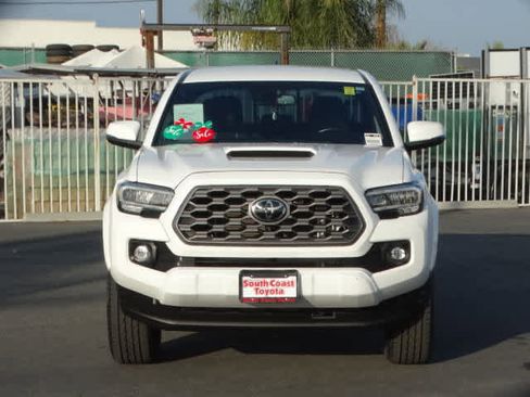 Certified 2023 Toyota Tacoma TRD Sport image 3