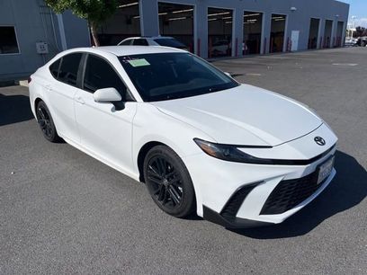 Used 2025 Toyota Camry SE w/ Convenience Package