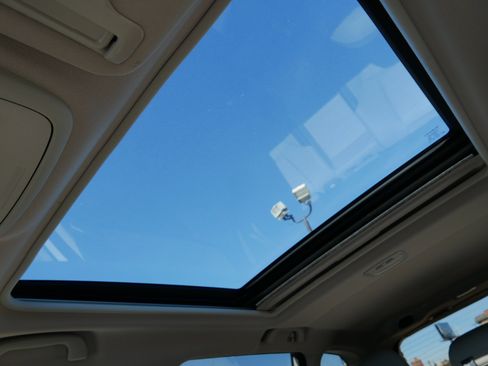 Used 2024 Subaru Forester Limited w/ Convenience Package image 32